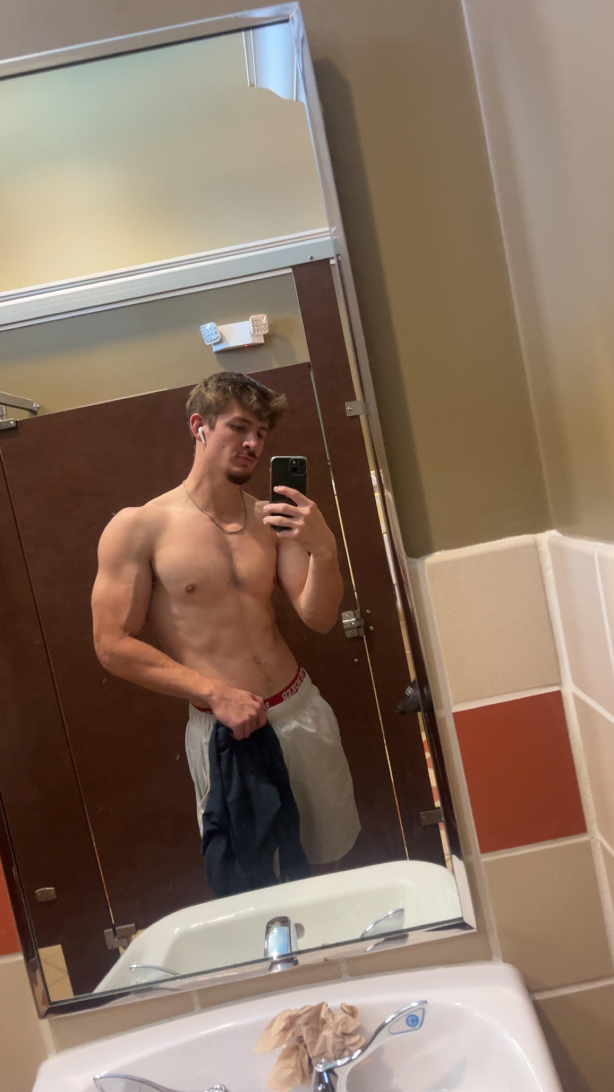 Head fitness instructor