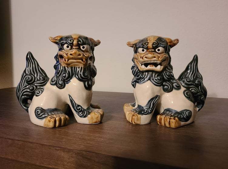 Shisha Dog Statues